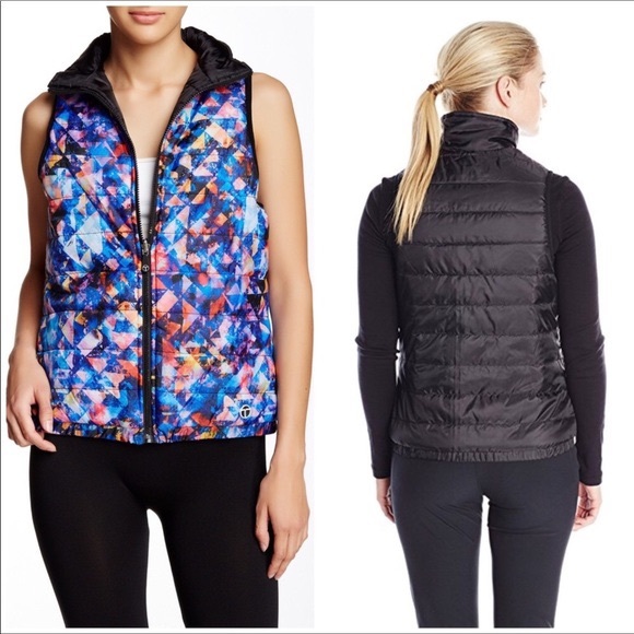 Trina Turk reversible Barbados puffer vest - Picture 1 of 10